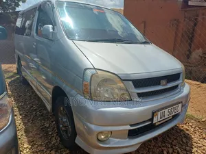 Toyota Regius 1999 Silver