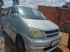Toyota Regius 1999 Silver