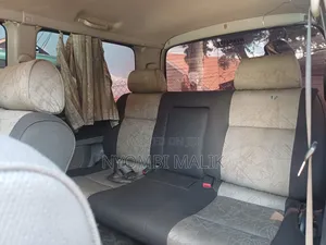 Toyota Regius 1999 Silver