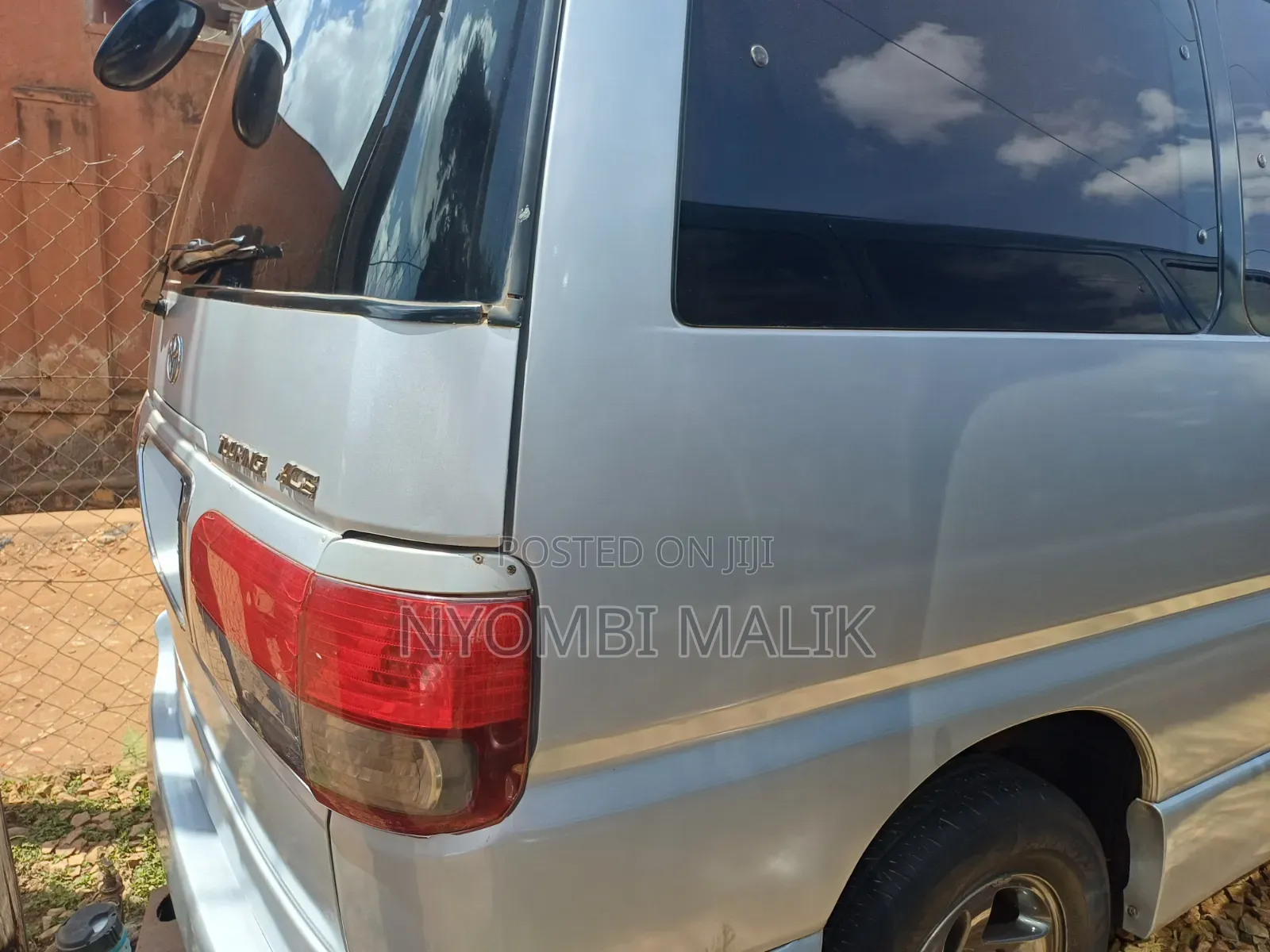 Toyota Regius 1999 Silver