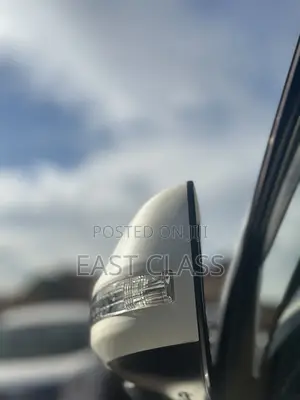Toyota Land Cruiser 4.6 V8 AX G Selection 2019 White