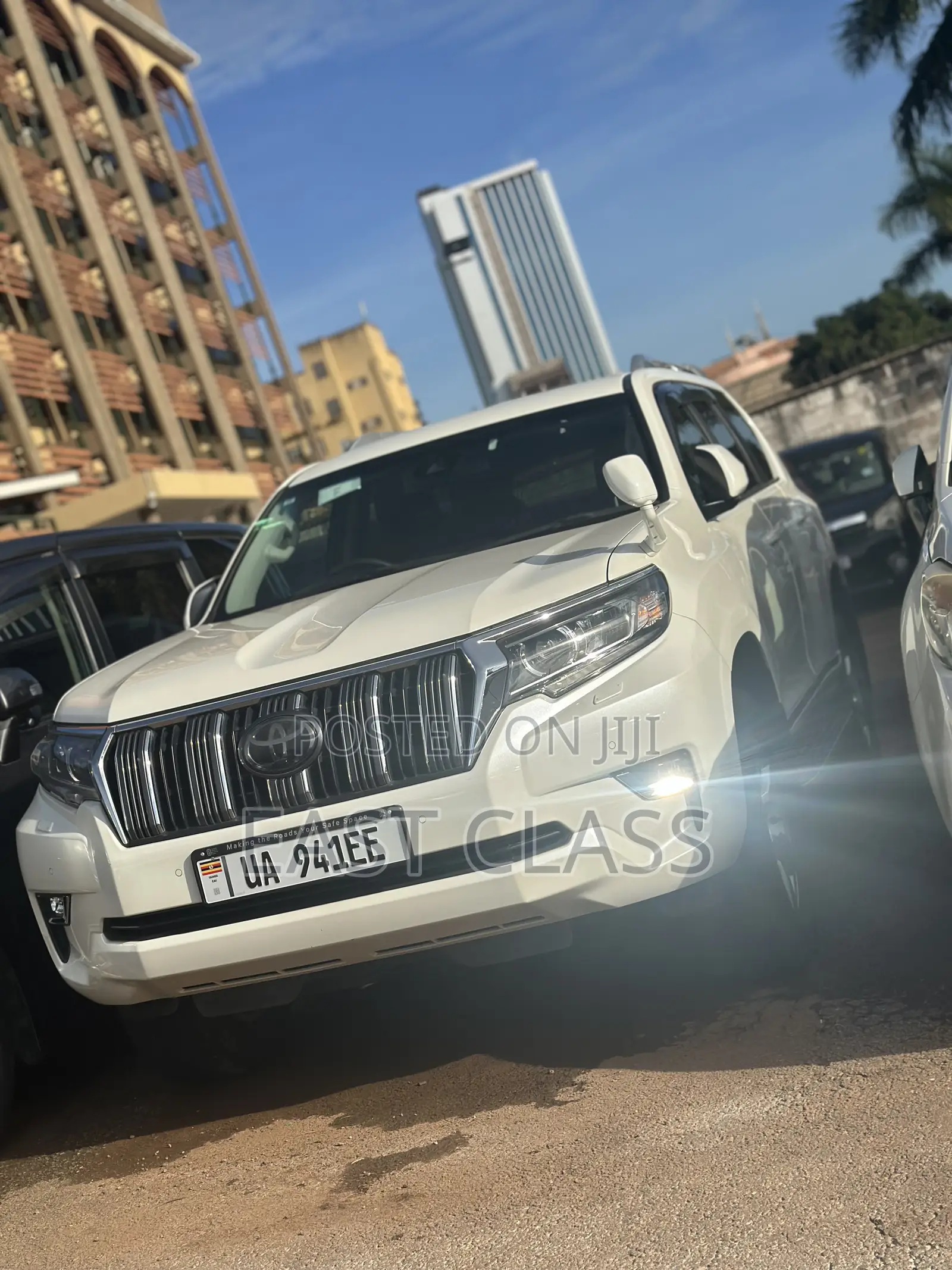 Toyota Land Cruiser 4.6 V8 AX G Selection 2019 White