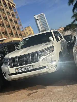 Toyota Land Cruiser 4.6 V8 AX G Selection 2019 White