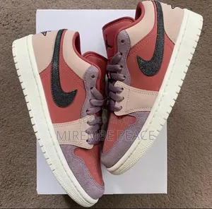 Air Jordan Low 1 Sneakers