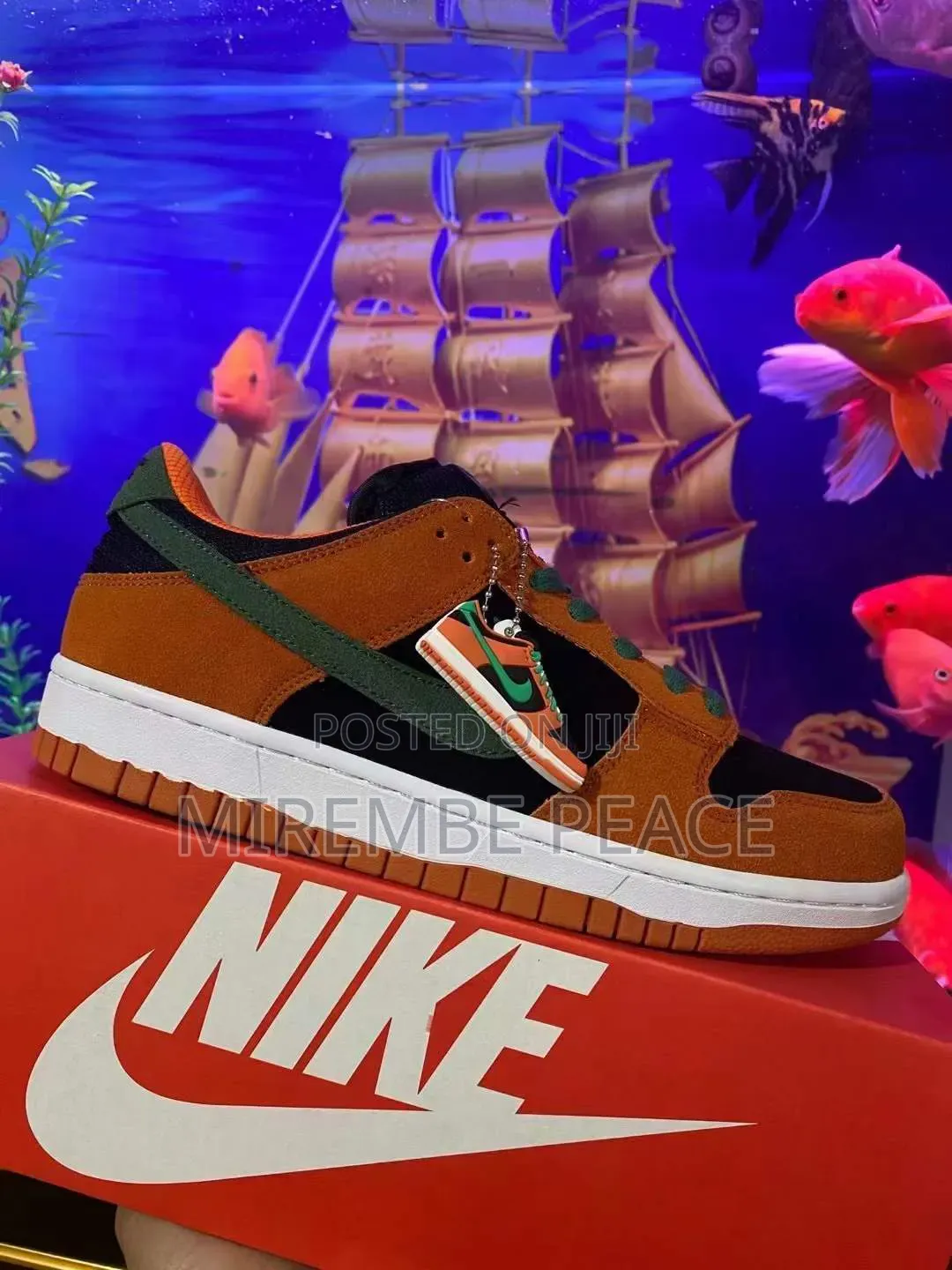Air Jordan Low 1 Sneakers