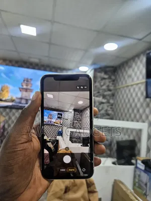 Apple iPhone 11 128 GB White