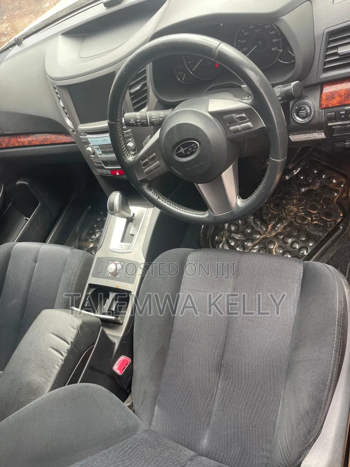 Subaru Outback 2.5i Limited 2011 Beige