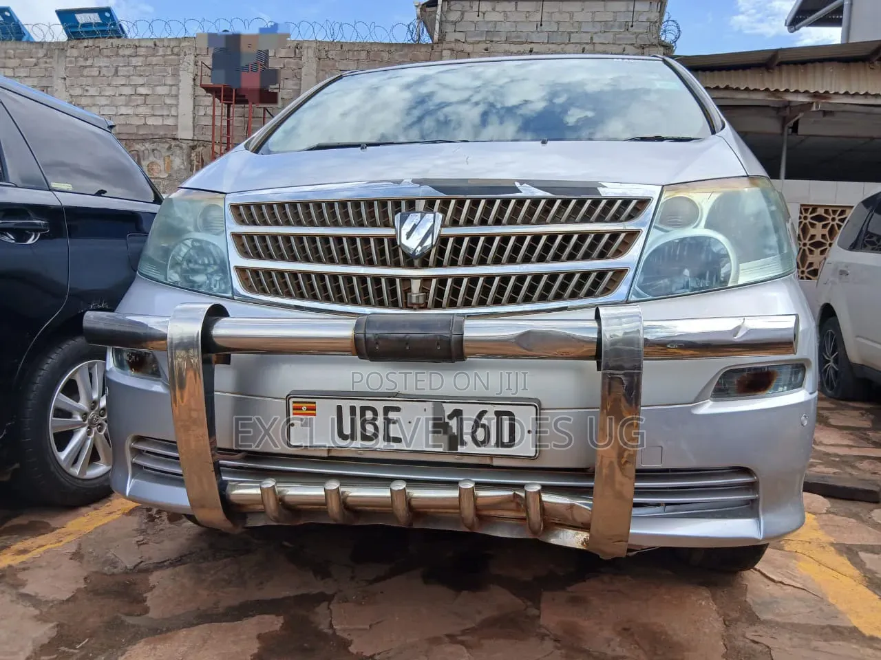 Toyota Alphard 2.4 Petrol AWD 2009 Silver