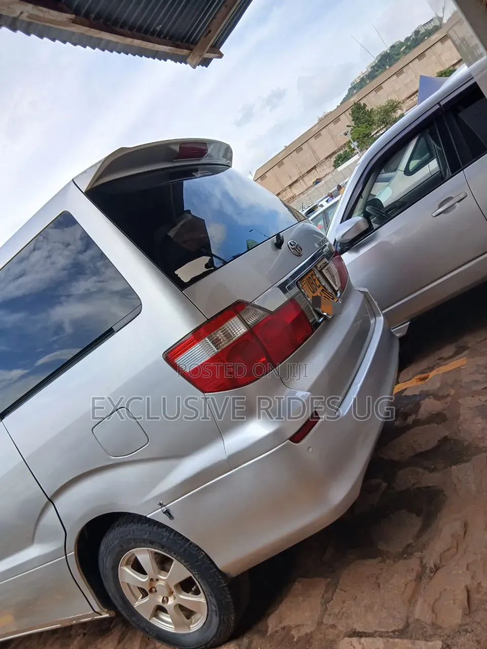Toyota Alphard 2.4 Petrol AWD 2009 Silver