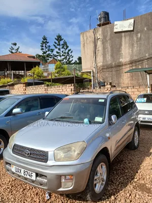 Toyota RAV4 2.0 D-4D 4x4 Sol 2004 Silver