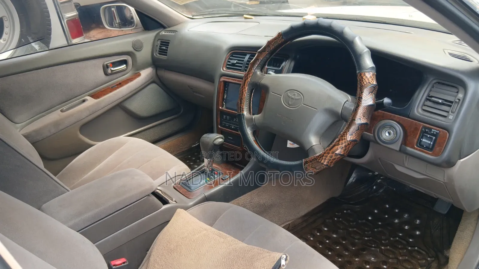 Toyota Mark II 2002 White