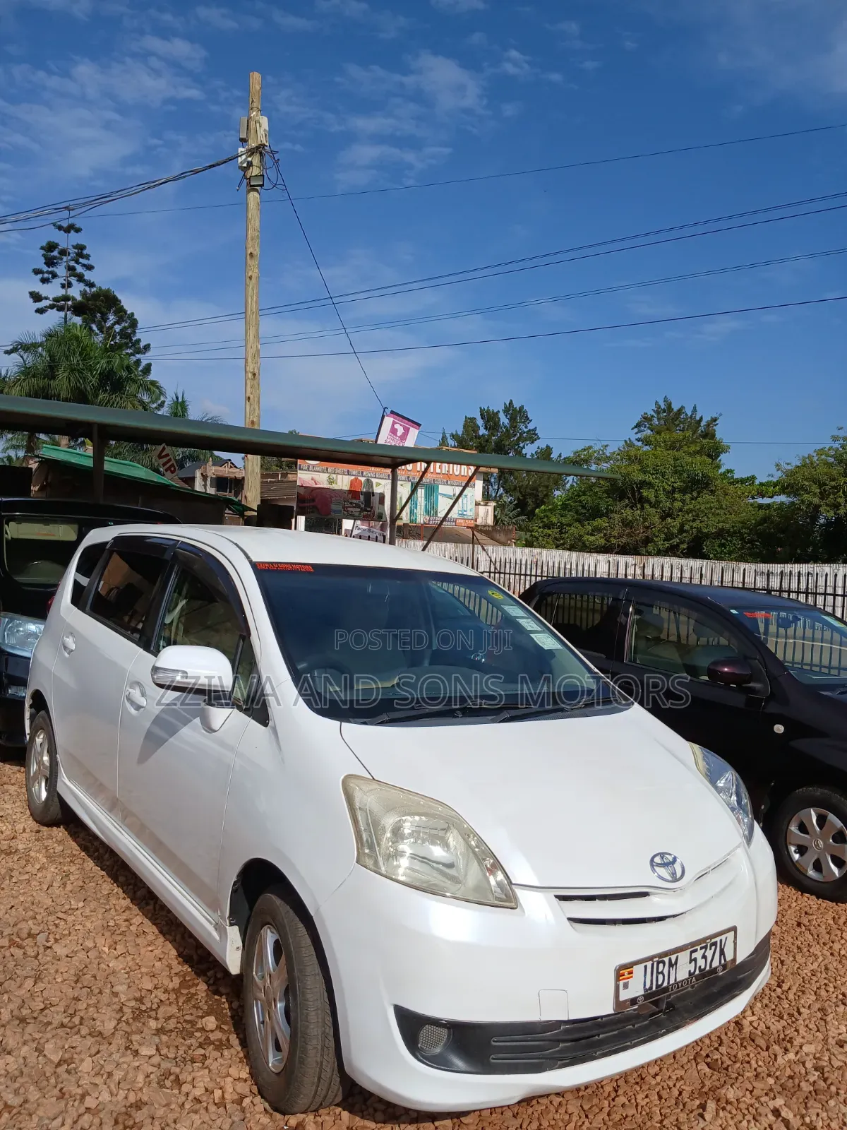 Toyota Passo Sette 1.5 AWD 2011 White