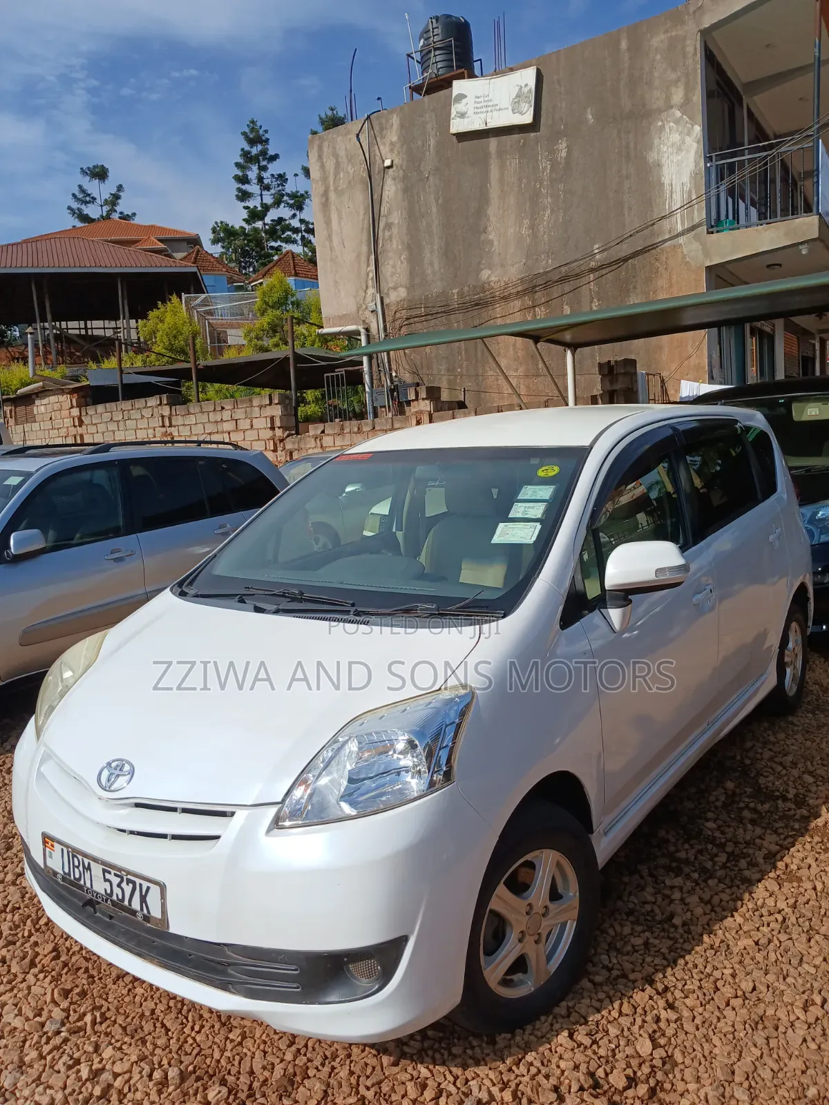Toyota Passo Sette 1.5 AWD 2011 White