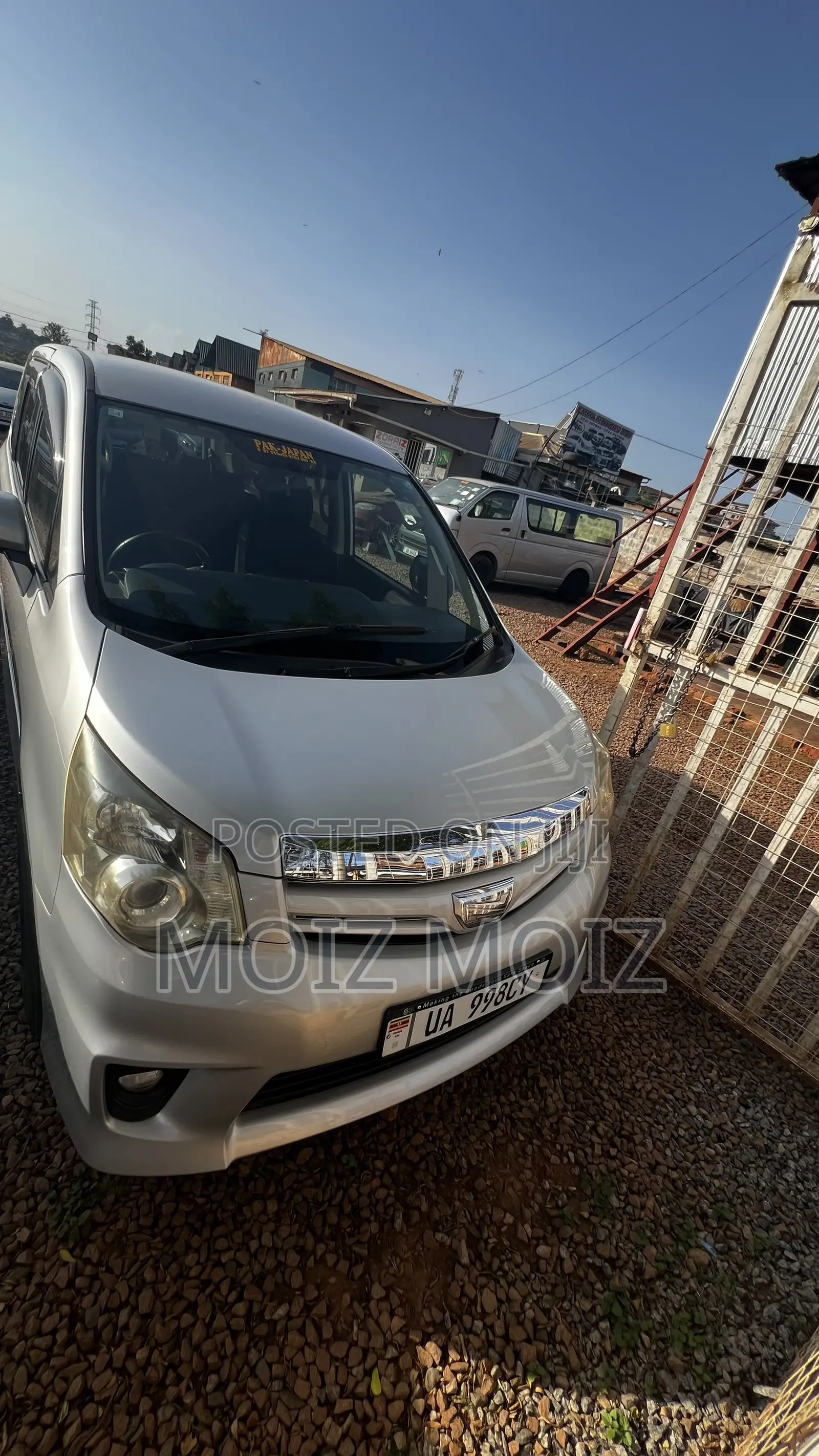 Toyota Noah 2012 Silver