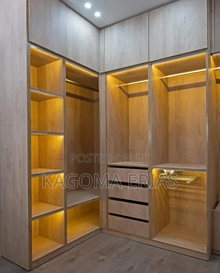 Mordern Furniture Open Closet