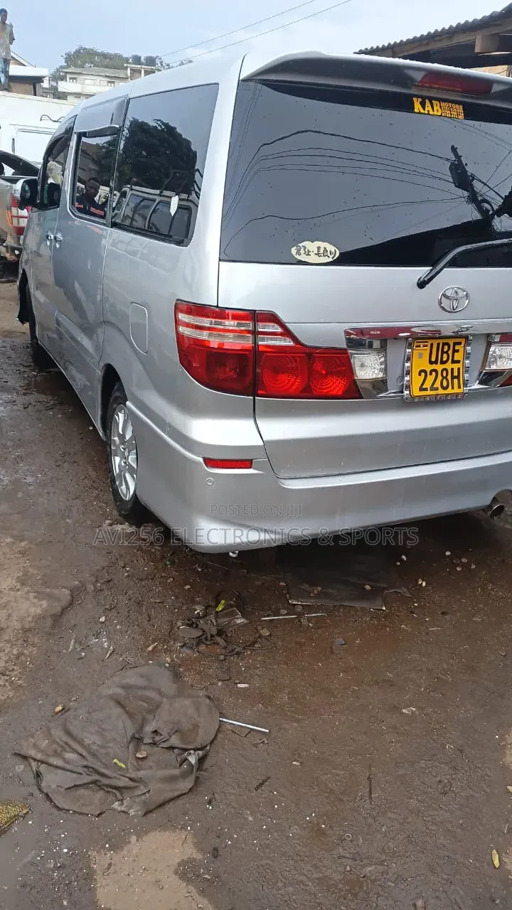 Toyota Alphard 2007 Silver