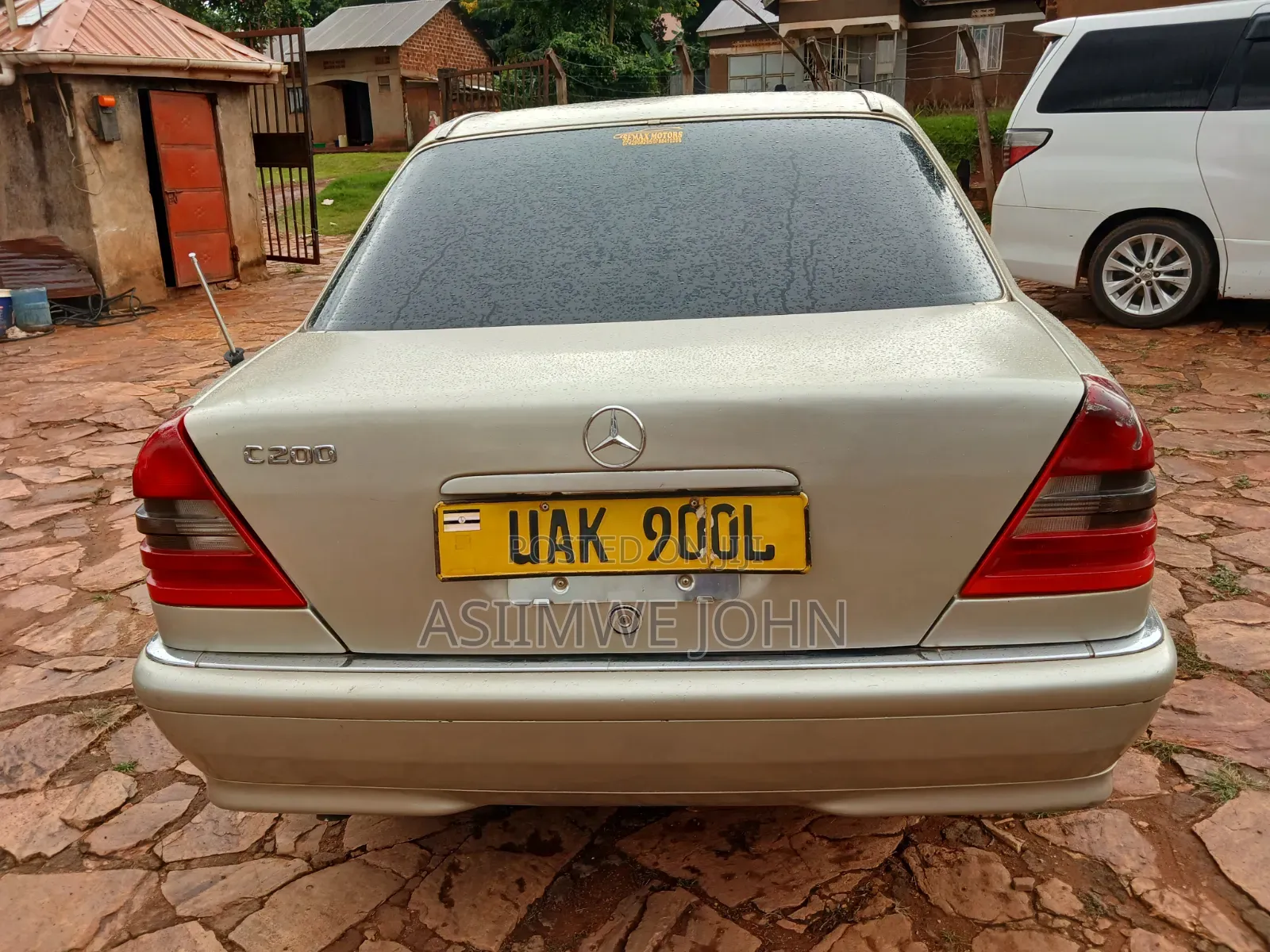 Mercedes-Benz C200 1998 Gold
