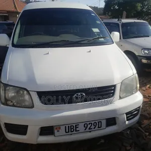 Toyota Noah 2005 White