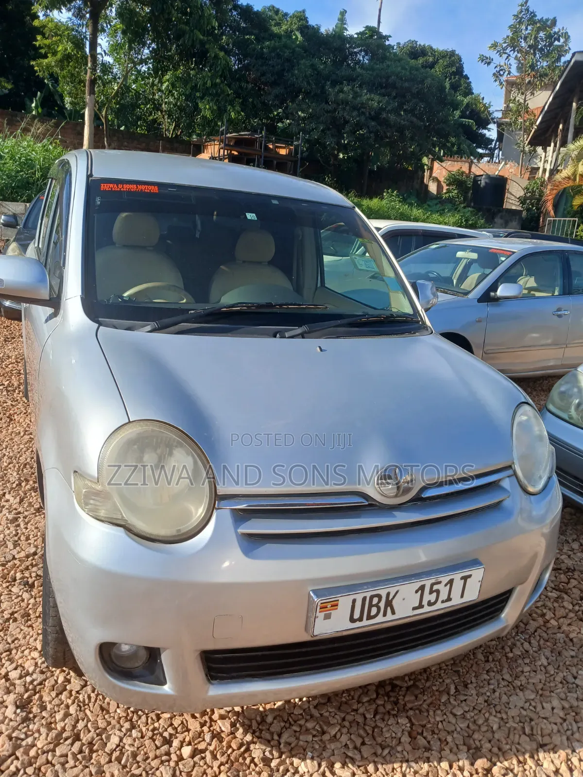 Toyota Sienta 1.5 FWD 2007 Silver