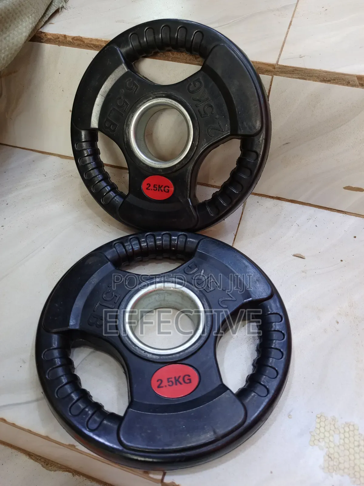 2.5kg Rubber-Coated Iron Weight Plates.