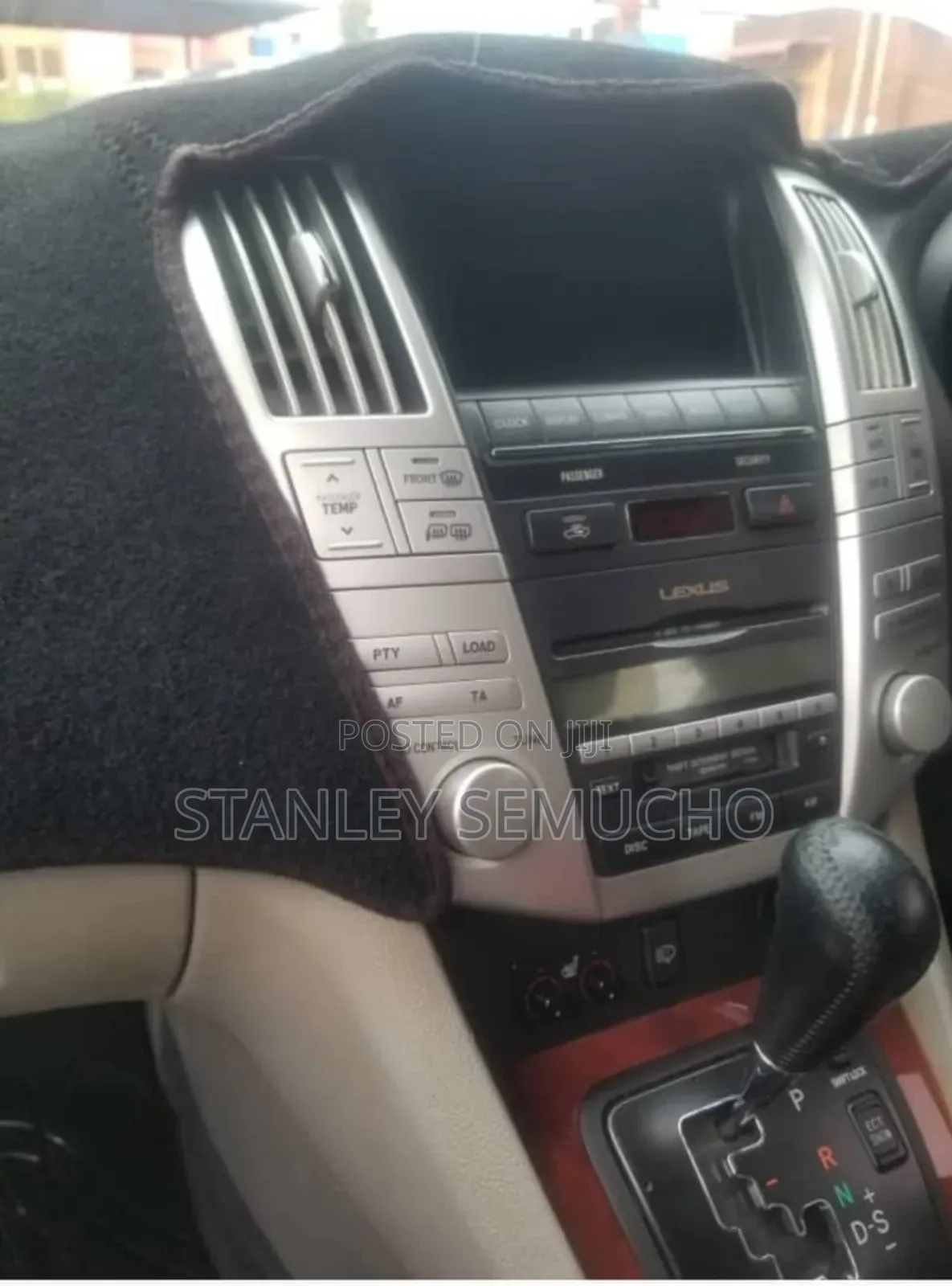 Lexus LM 2020 Silver
