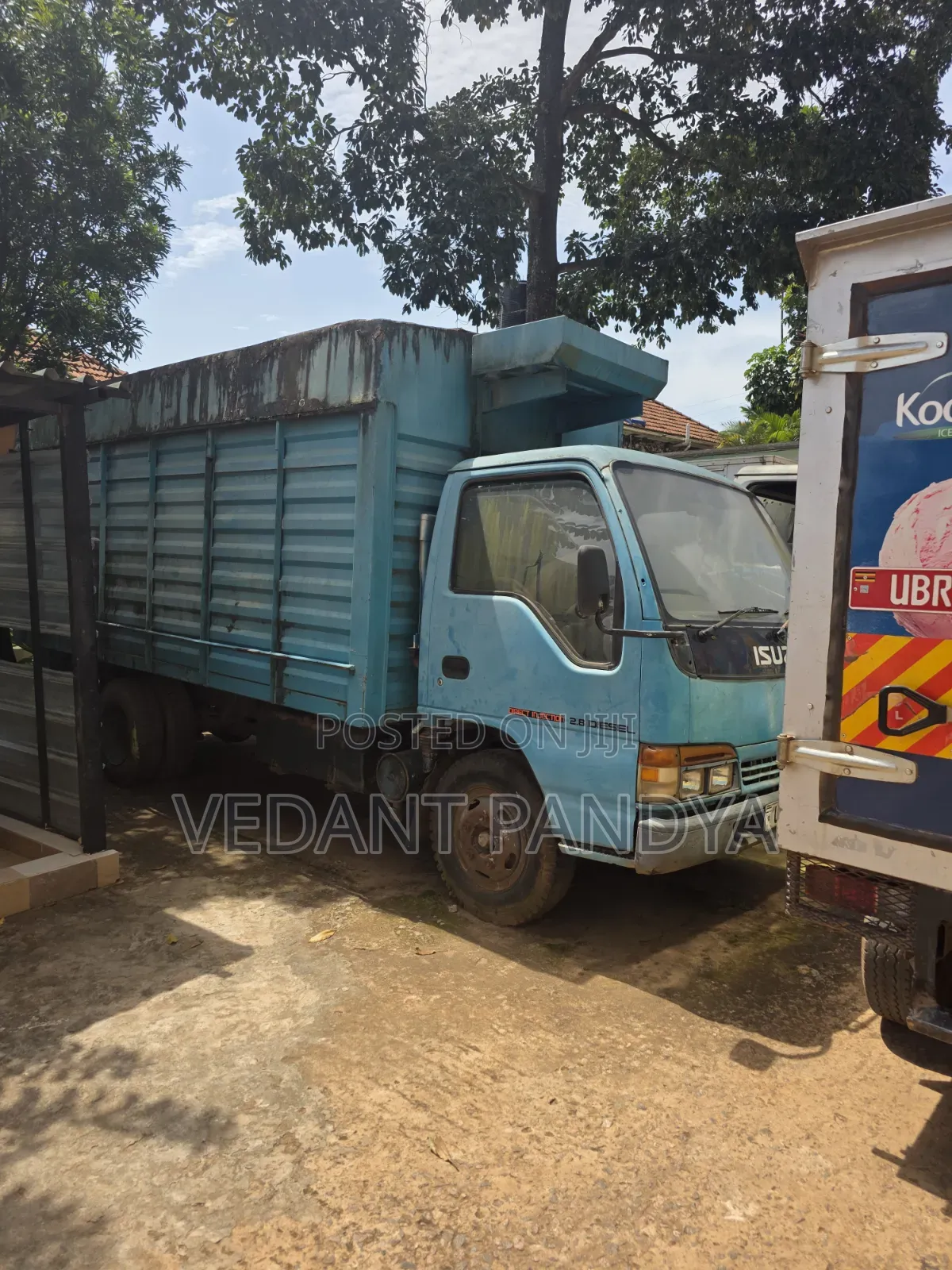Isuzu Elf Hard Body