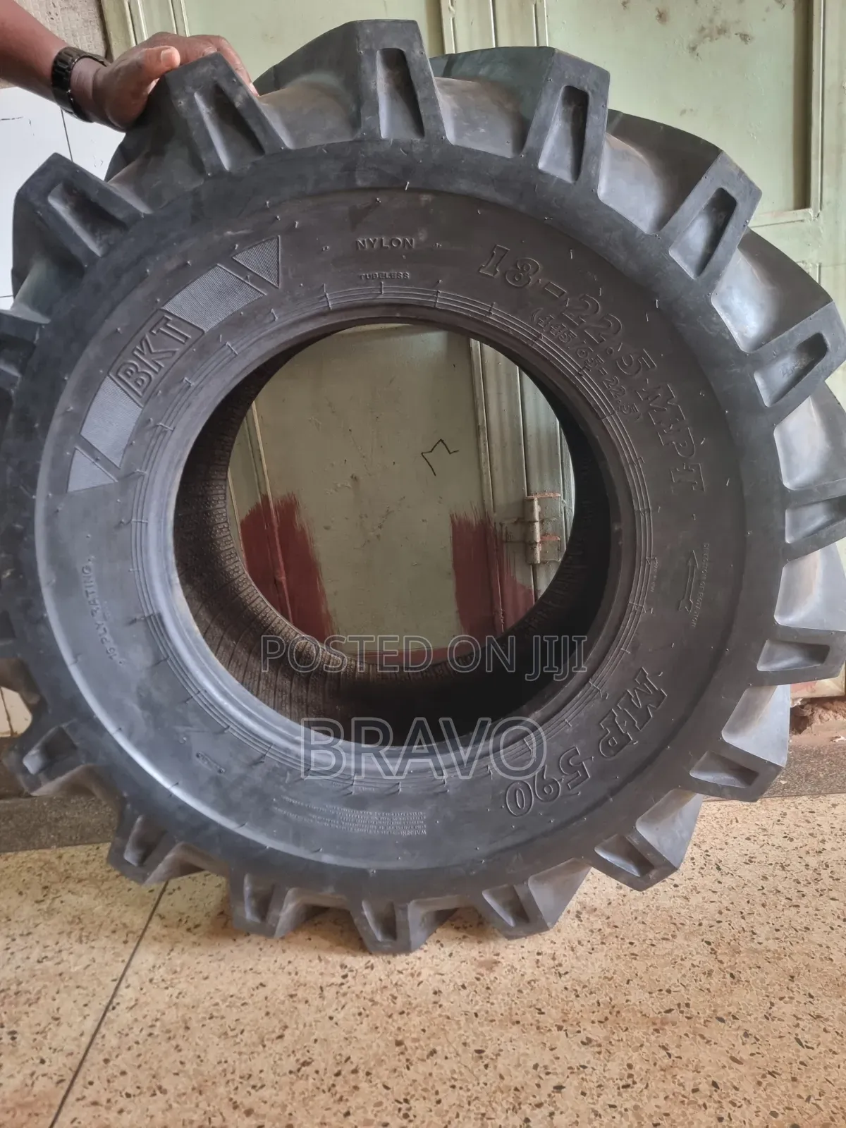 18x22.5 New BKT Tyres for Machines.