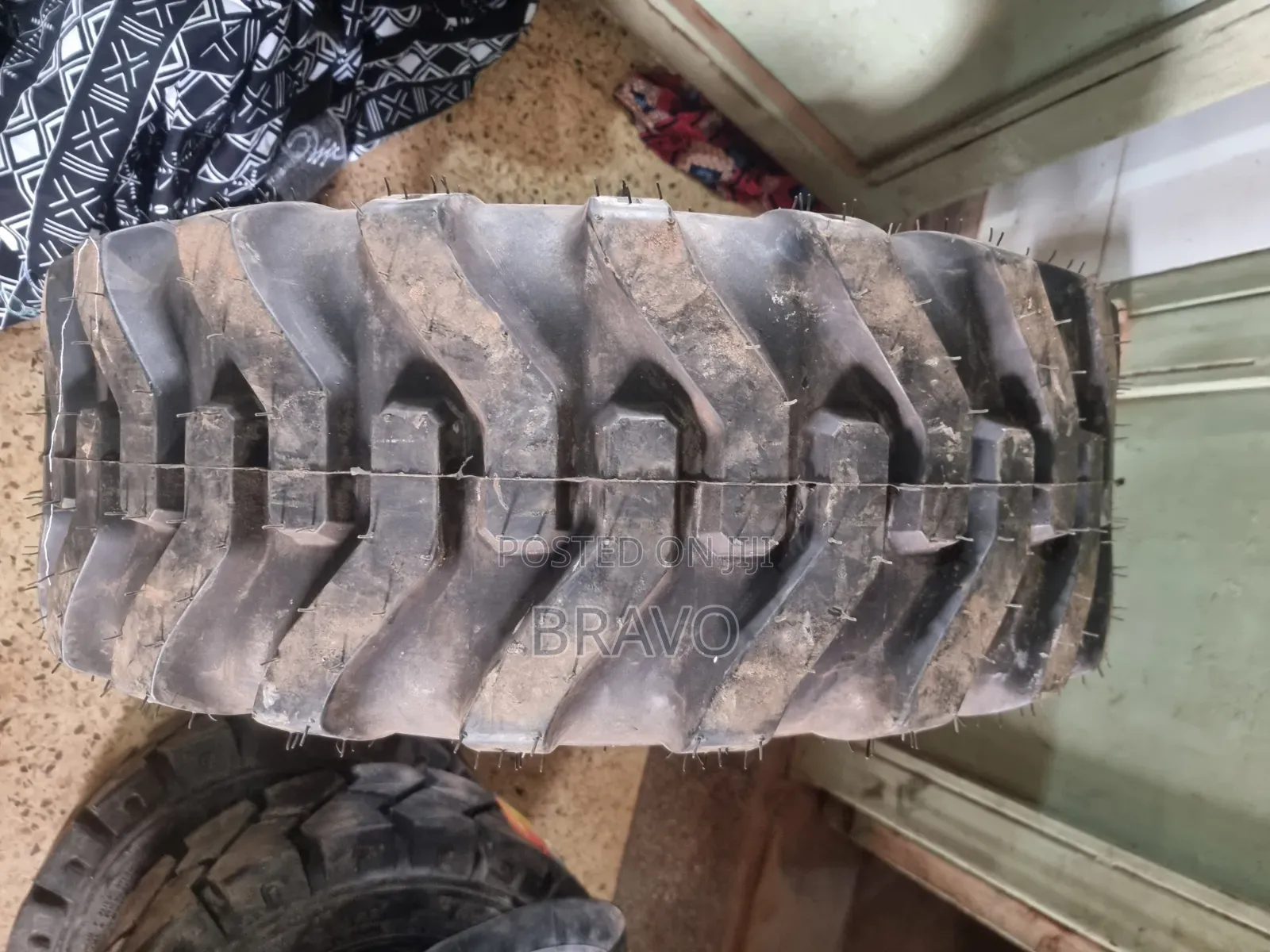 10-16.5 New Tyres BKT From India.
