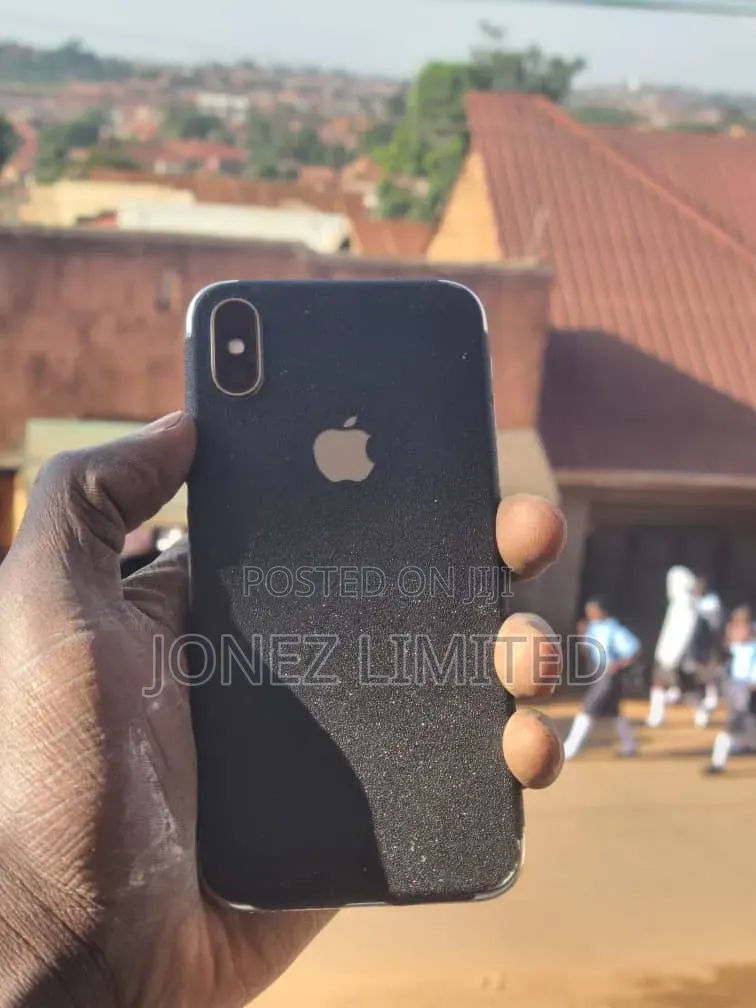 Apple iPhone X 64 GB Black