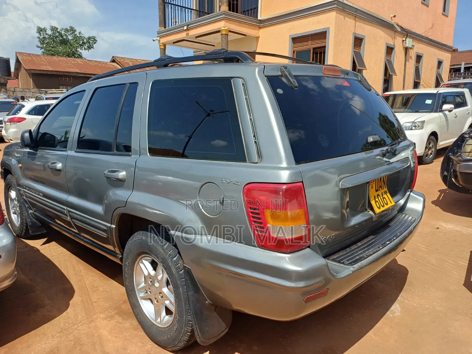Jeep Cherokee 2000 Gray