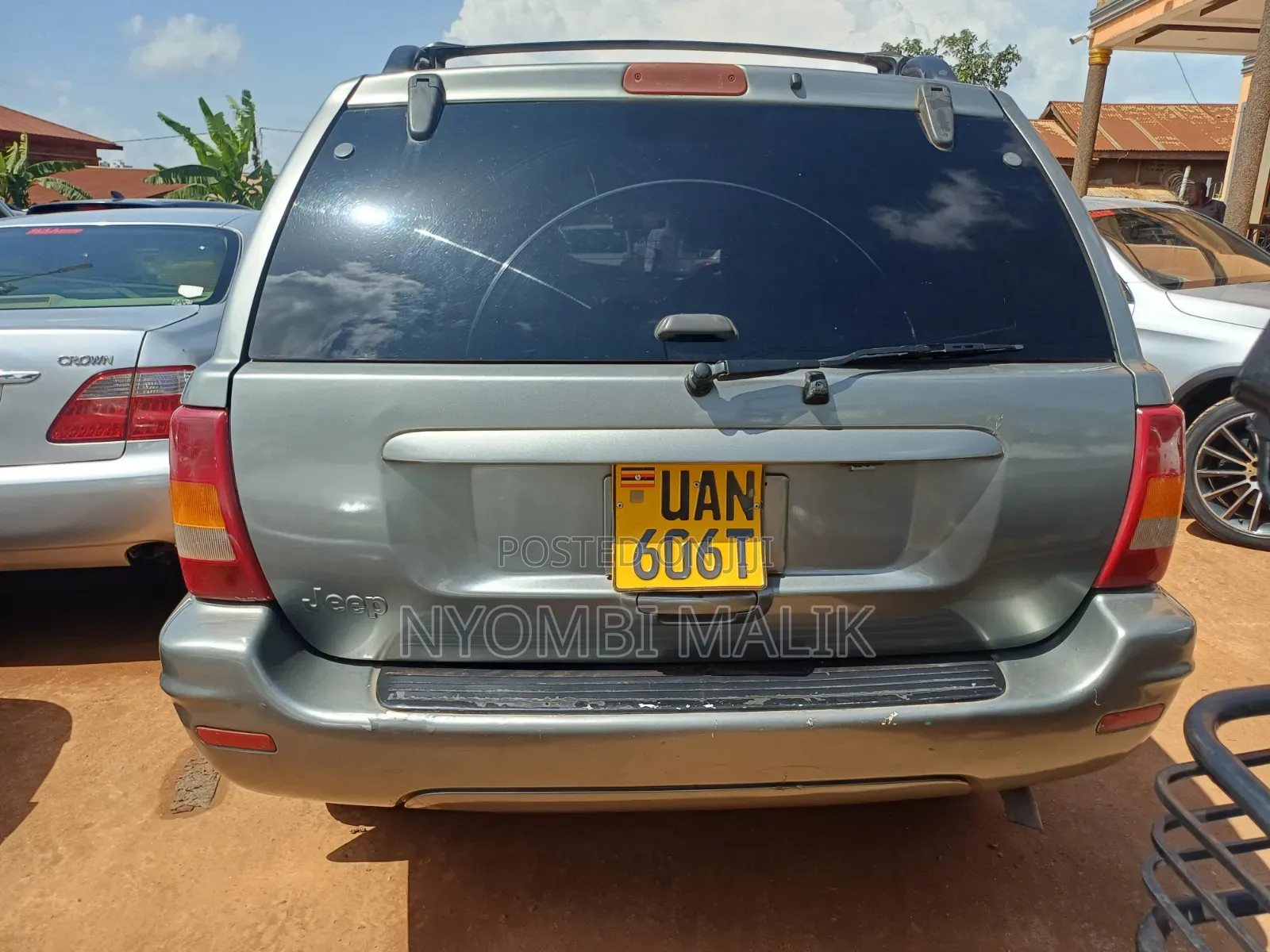 Jeep Cherokee 2000 Gray