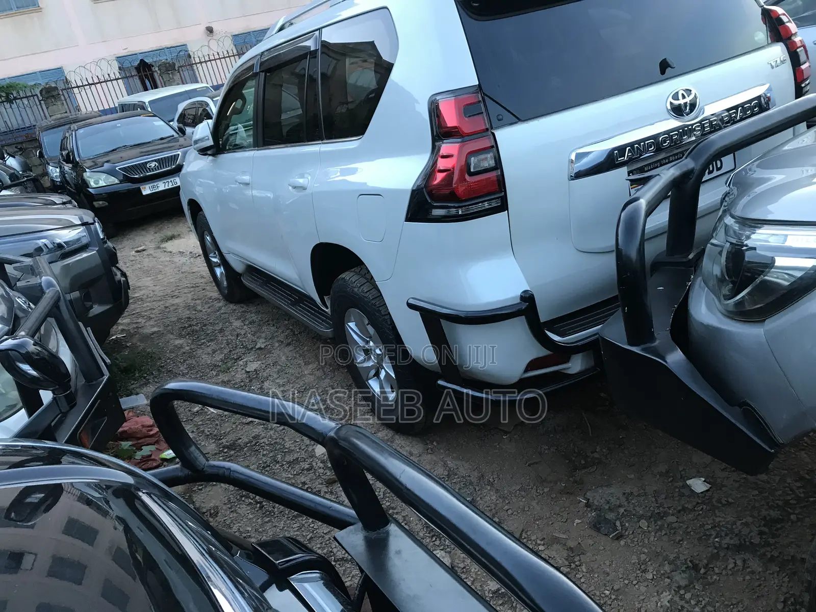 Toyota Land Cruiser 2018 White