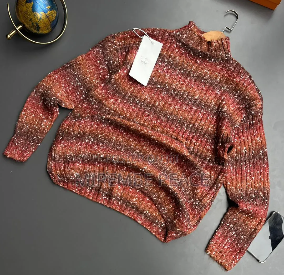 Crew Neck Jacquard Knitted Sweaters
