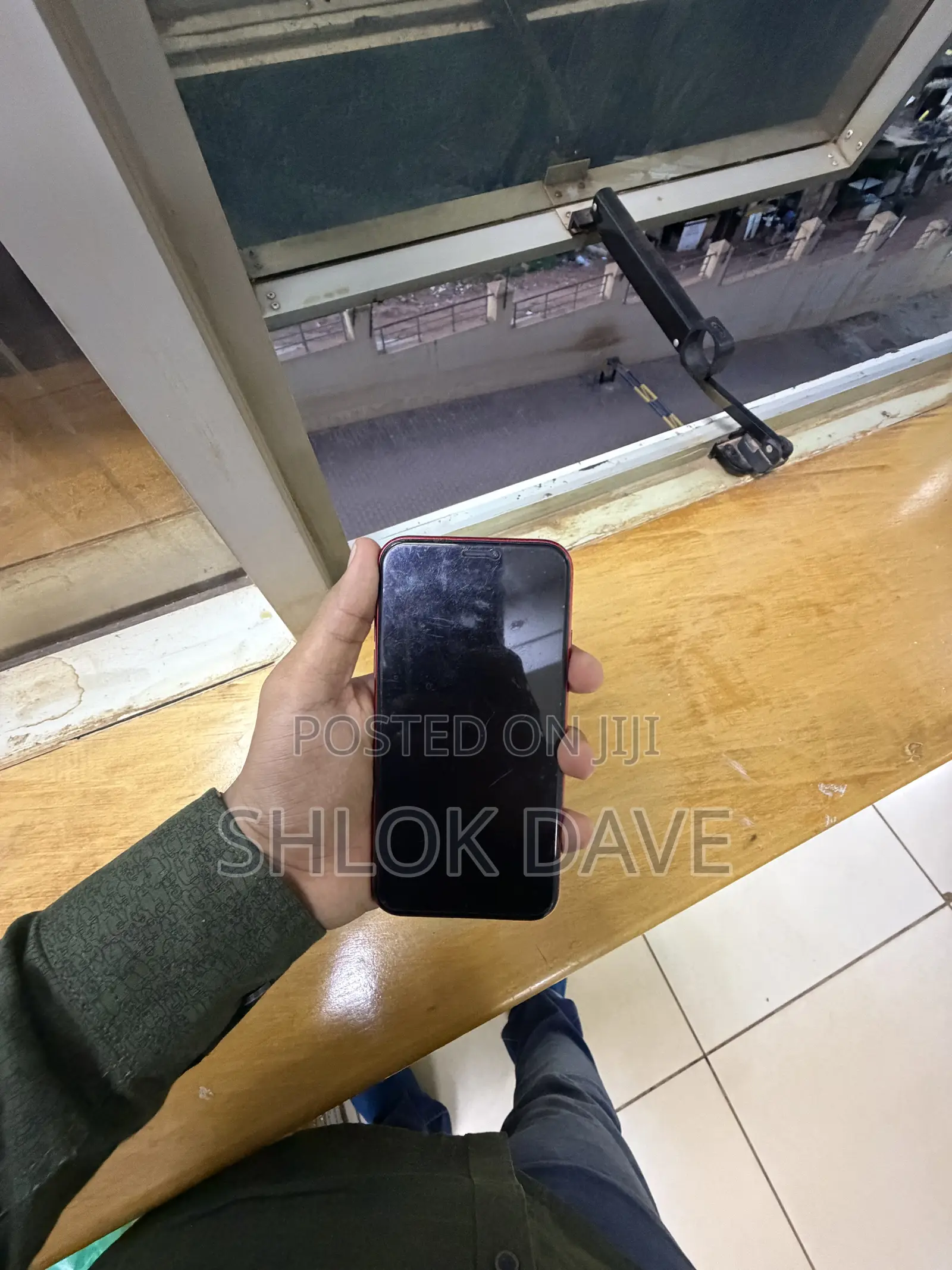Apple iPhone 11 64 GB Red