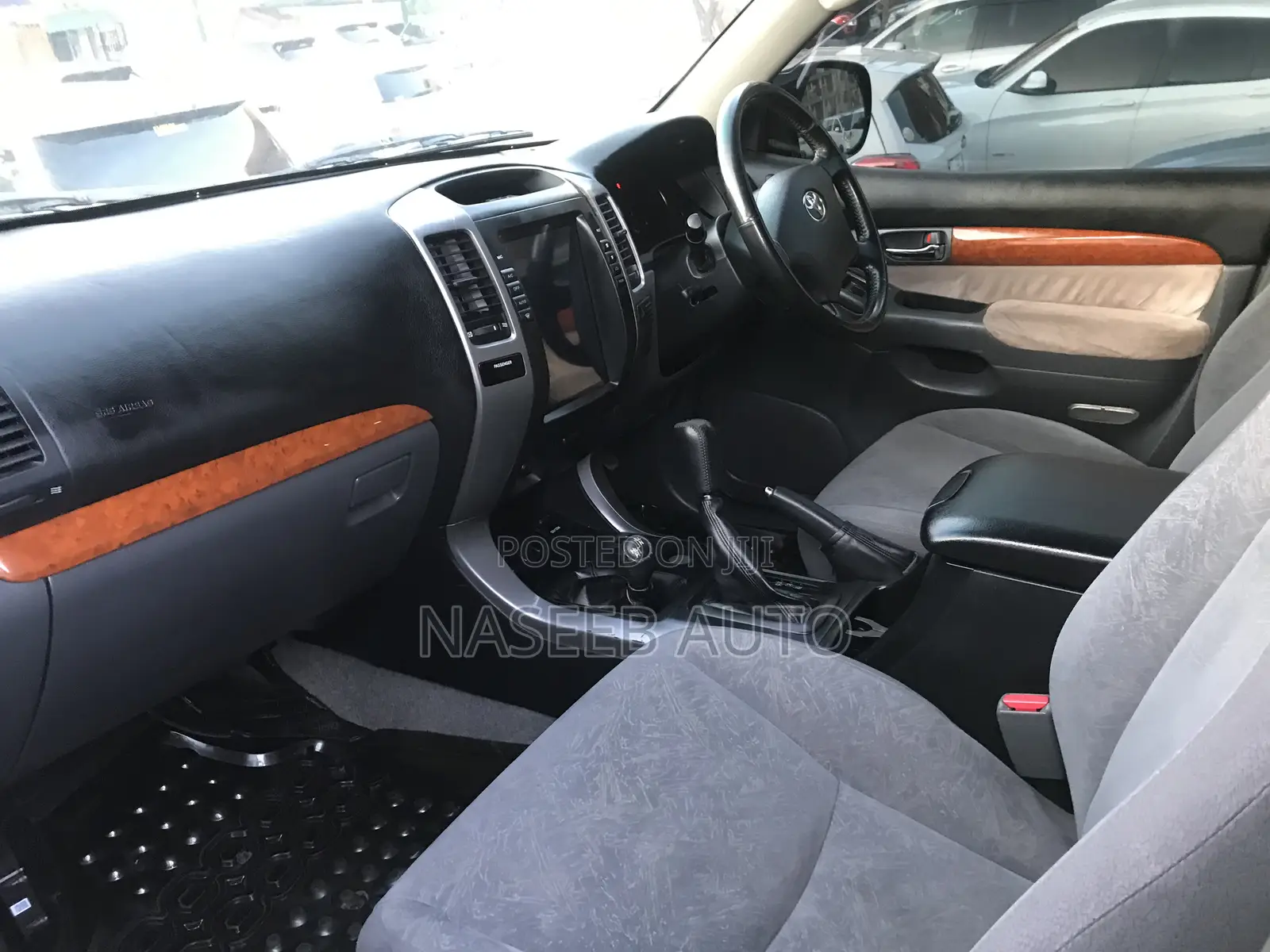 Toyota Land Cruiser Prado 2009 Black