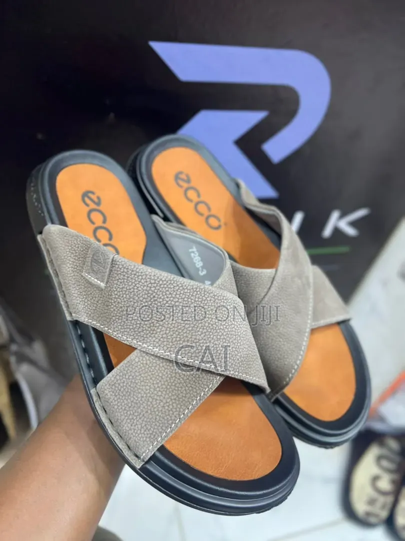 Ecco Men's Leather Casual Designer Sandals. Brown, Coffee, Beige