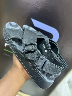 Ecco Pebbled Sandals