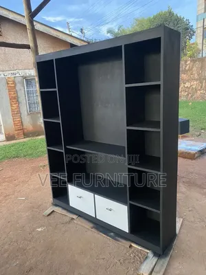 Wardrobe With Hanging Rail Shelves