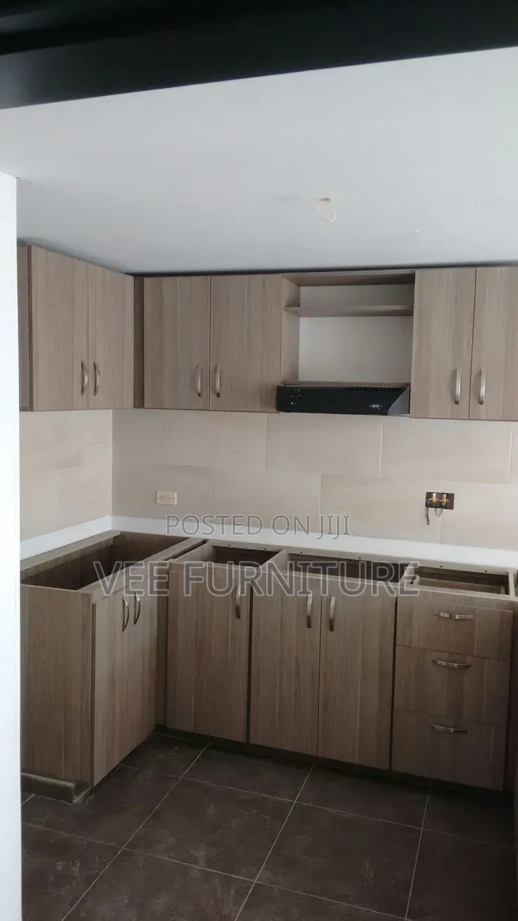 Modern Kitchen Cabinets + Island | Fitted | Vee Furniture Sanctuary
