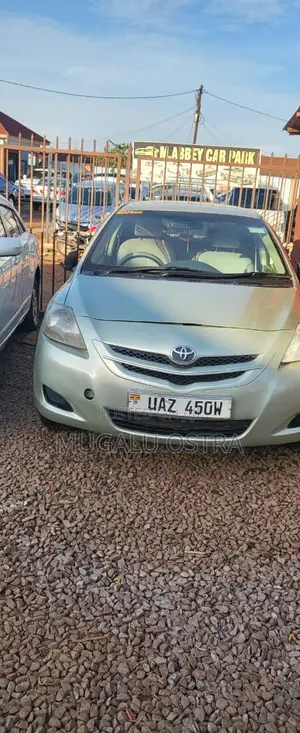 Toyota Belta 2006 Green