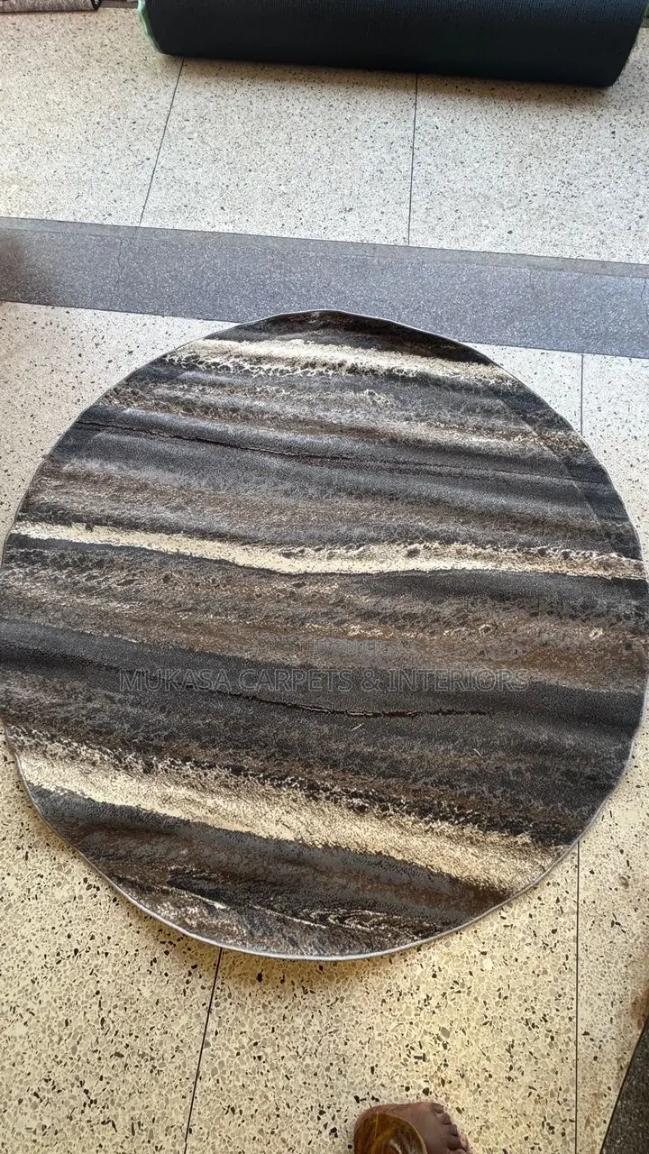 Round Centre Carpets