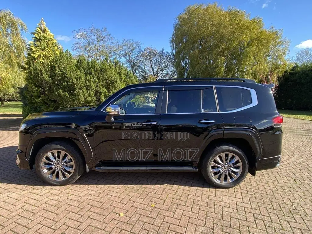 New Toyota Land Cruiser 2025 Black