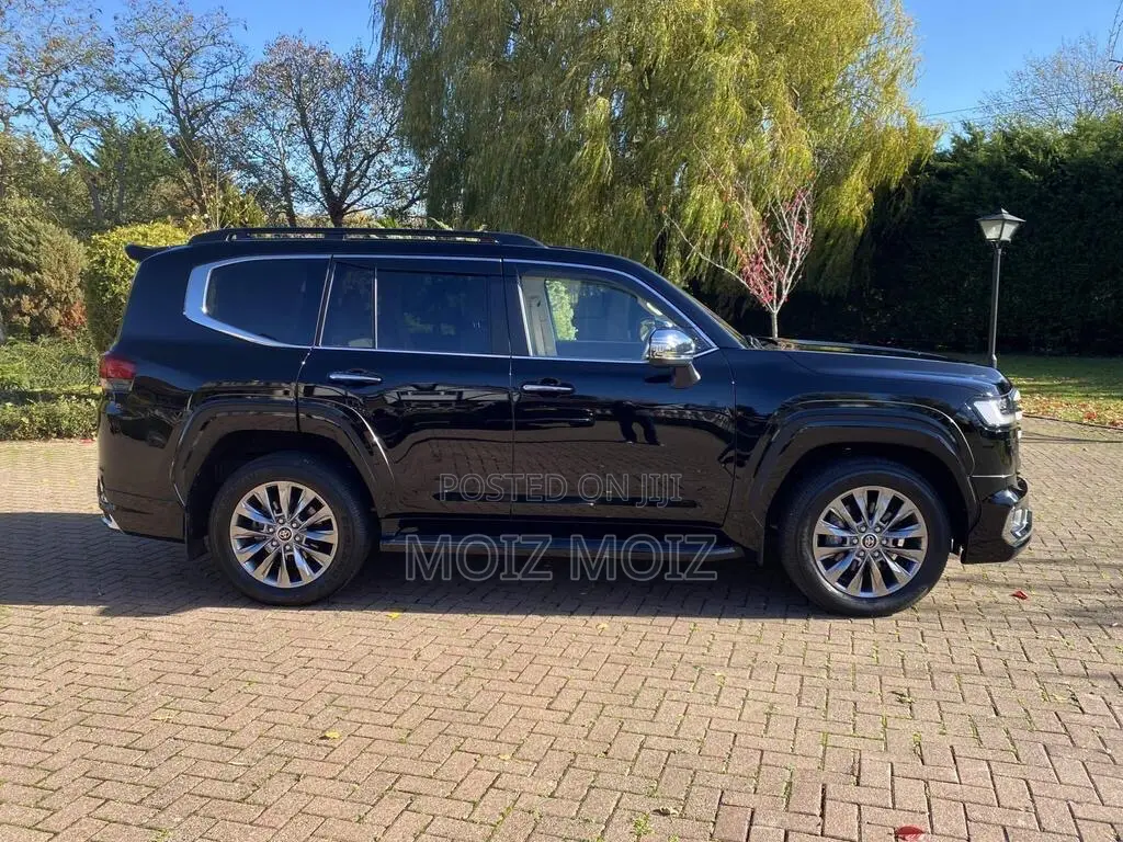 New Toyota Land Cruiser 2025 Black