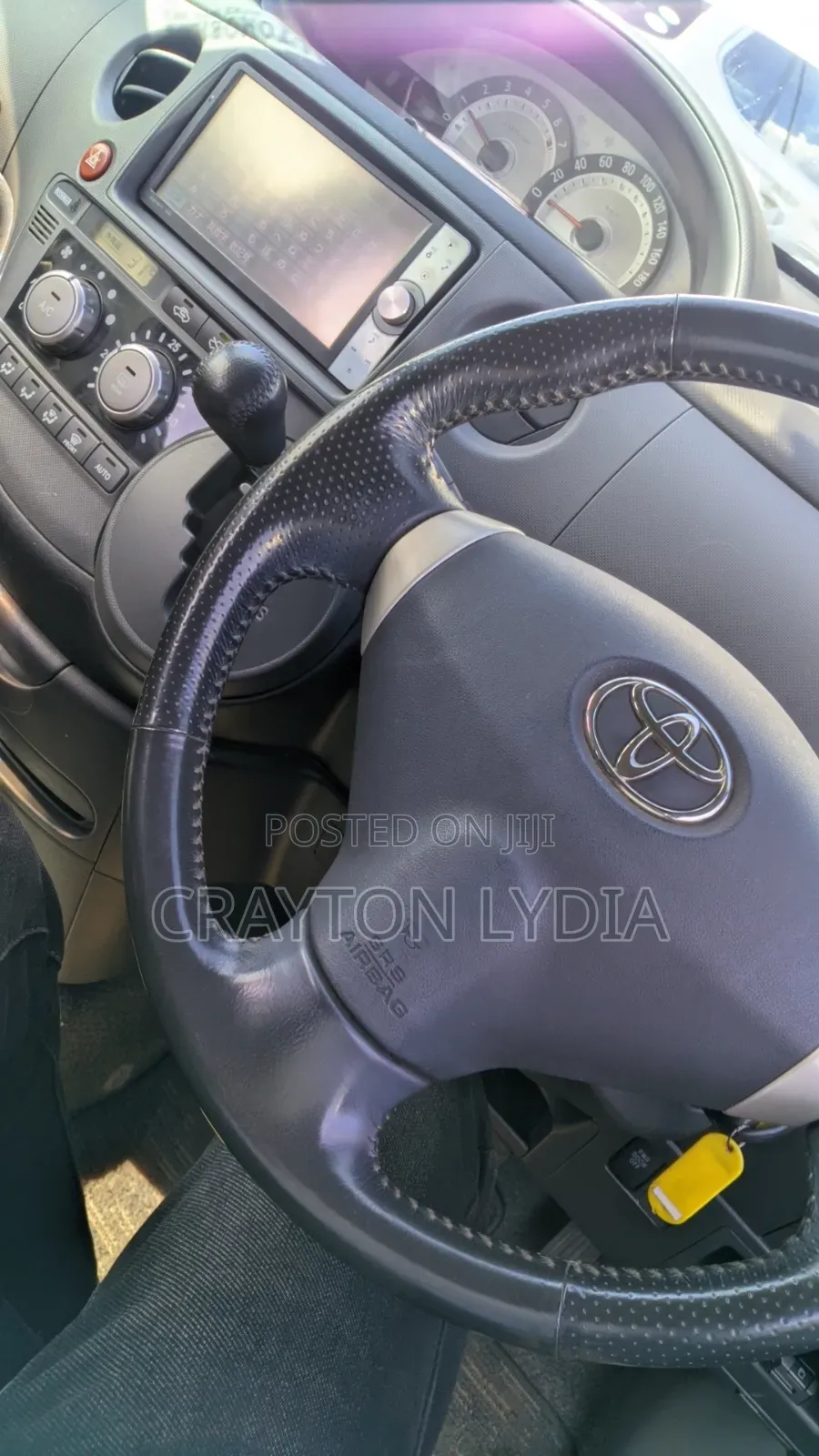Toyota Sienta 1.5 AWD 2012 Gray