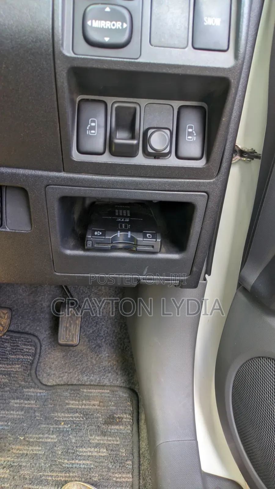 Toyota Sienta 1.5 AWD 2012 Gray