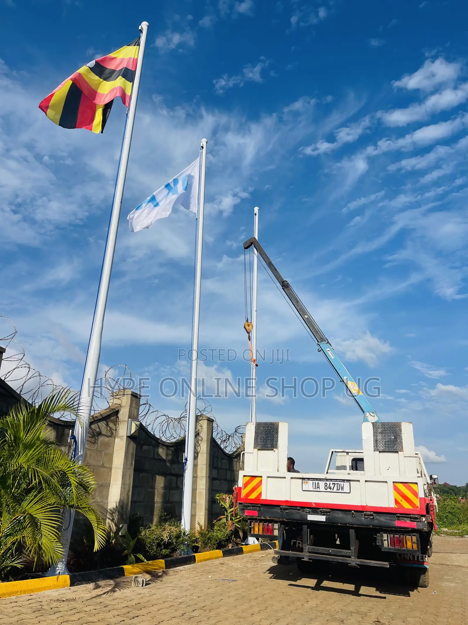 Flag Poles for Bigger Avenues