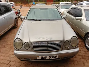 Mercedes-Benz E200 2002 Silver