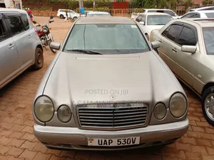 Mercedes-Benz E200 2002 Silver