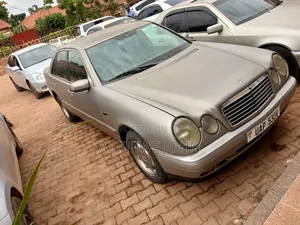 Mercedes-Benz E200 2002 Silver