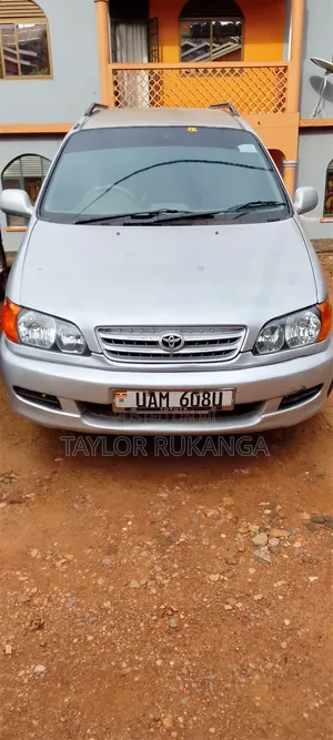 Toyota Ipsum 1998 Silver